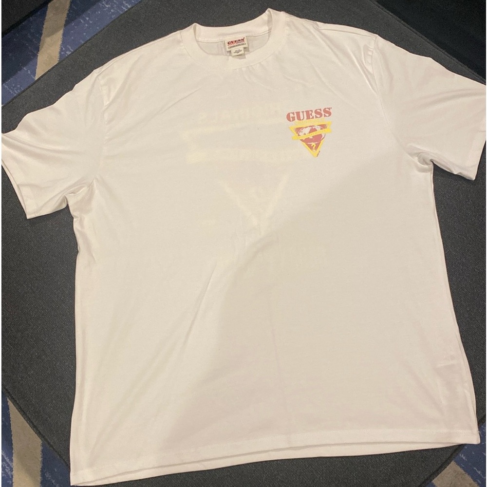 Men Medium GUESS shirt. White, Yellow and Peachy pink
